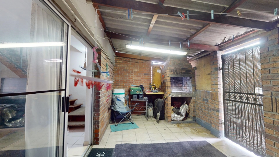 2 Bedroom Property for Sale in Sidwell Eastern Cape